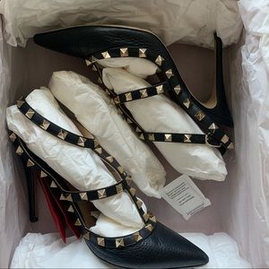 Valentino garavani black rockstud cage pumps in calfskin leather size 38.5
